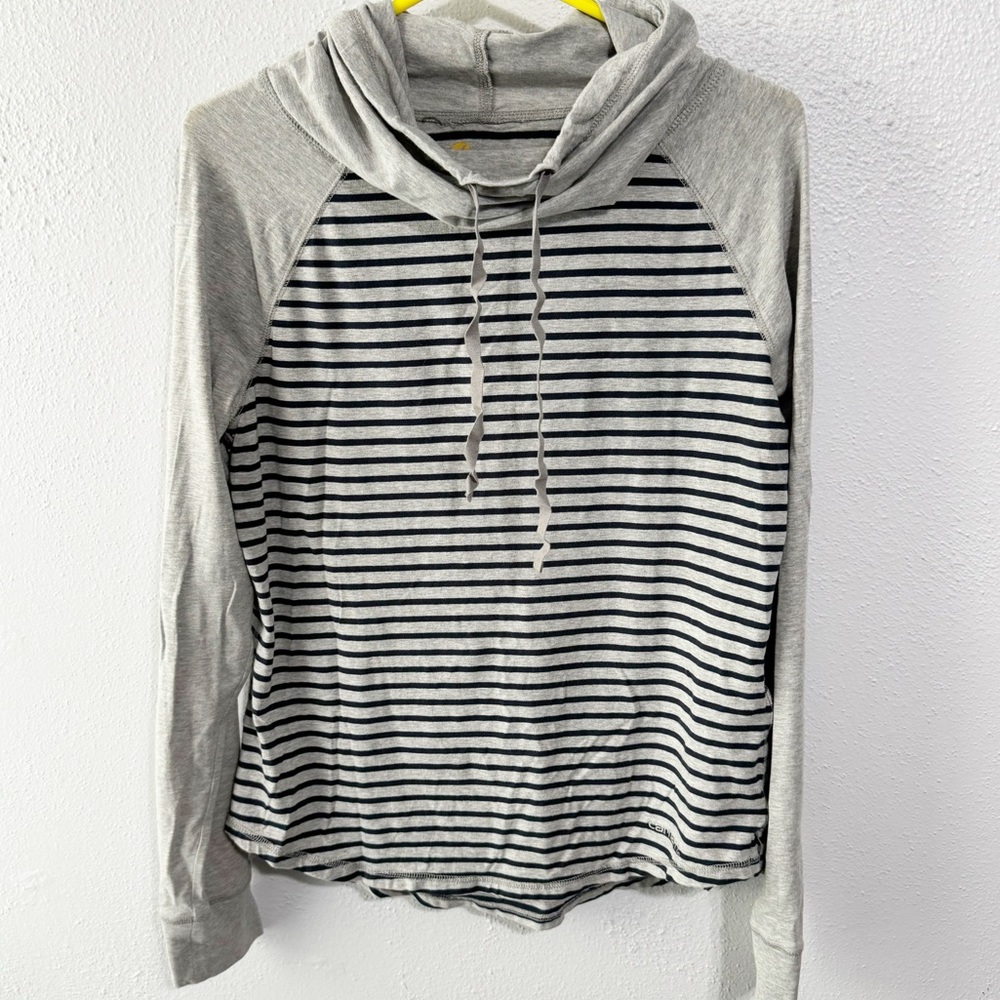 Carhartt women’s striped boatneck long sleeve tee small
